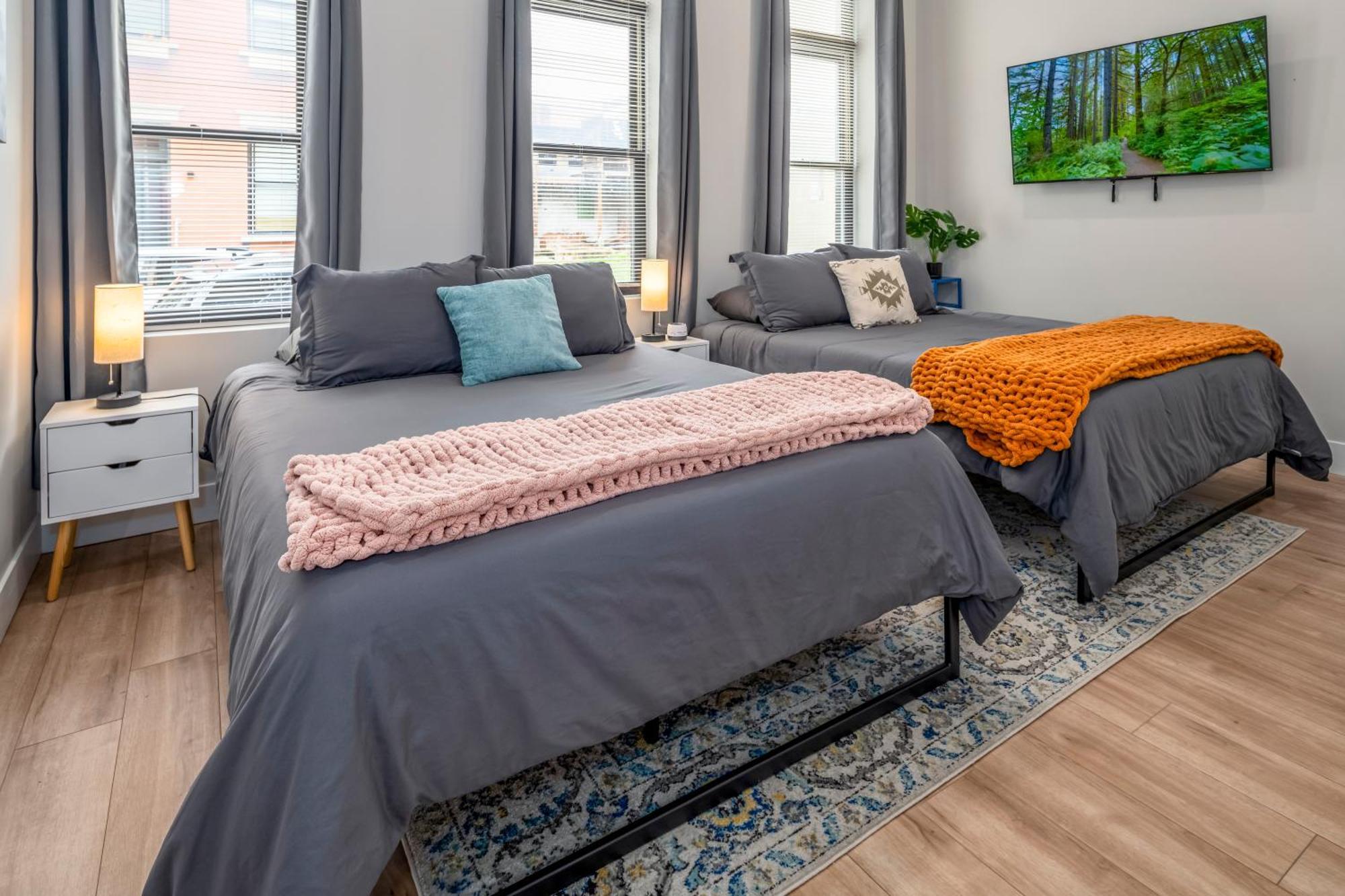 Prime Otr, 3 Lux Queen Beds, Two 55In Tvs, Steps To Tql, Findlay Market, Light Rail, Fast Wifi Cincinnati Bagian luar foto