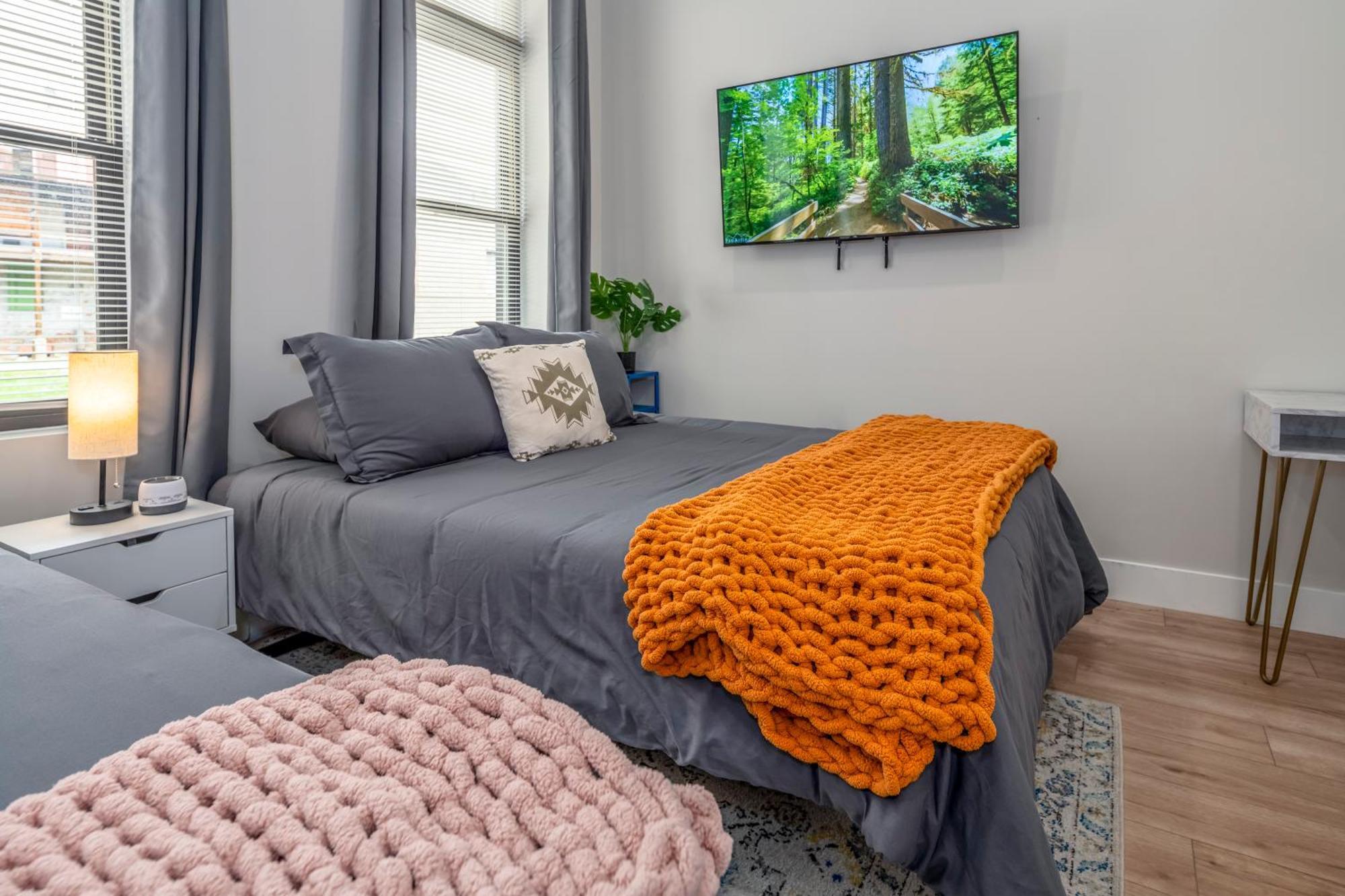 Prime Otr, 3 Lux Queen Beds, Two 55In Tvs, Steps To Tql, Findlay Market, Light Rail, Fast Wifi Cincinnati Bagian luar foto