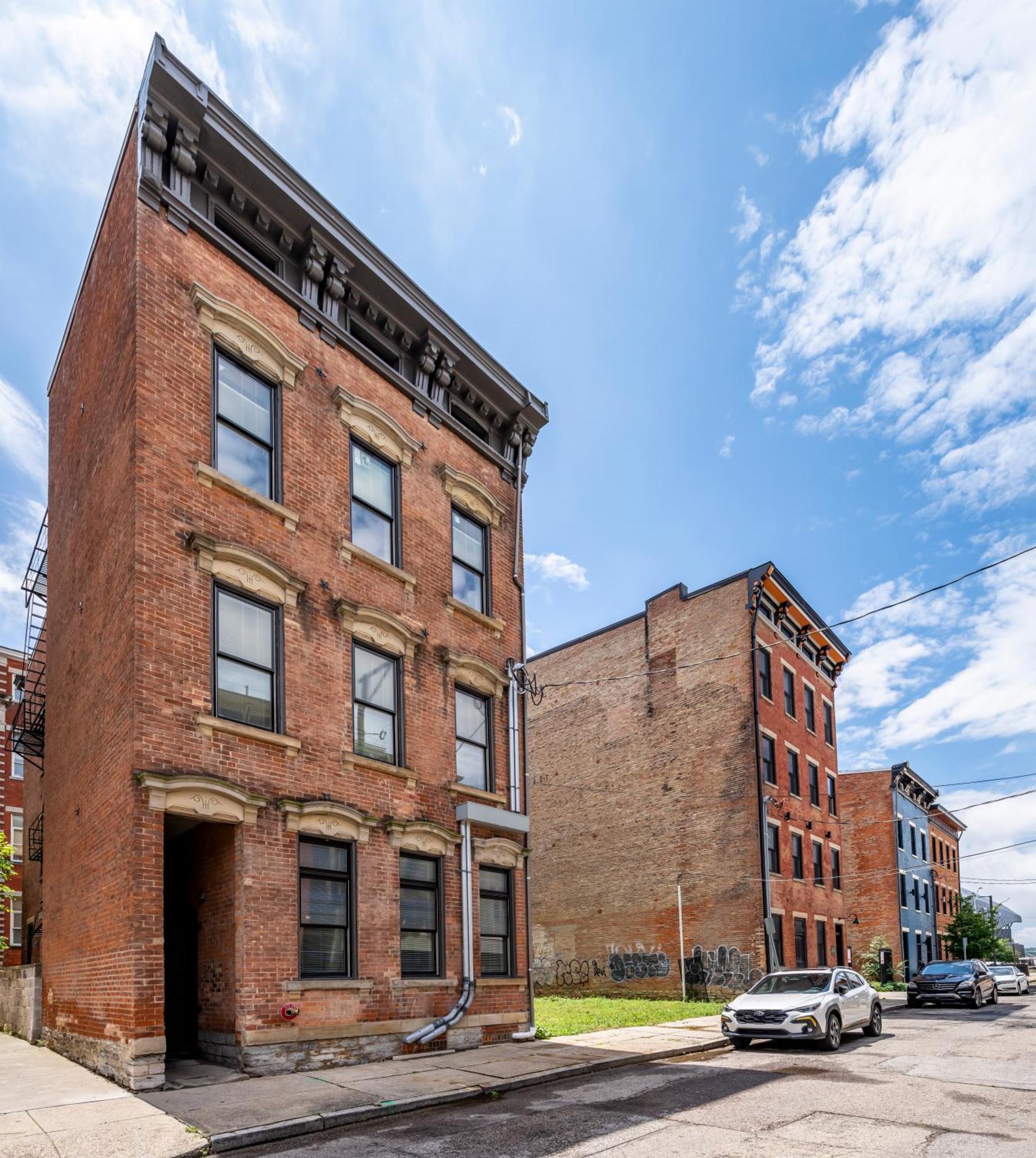 Prime Otr, 3 Lux Queen Beds, Two 55In Tvs, Steps To Tql, Findlay Market, Light Rail, Fast Wifi Cincinnati Bagian luar foto